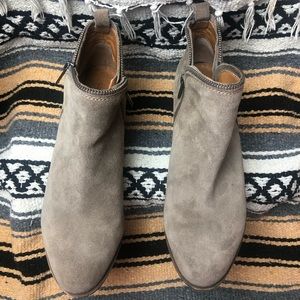 Lucky Brand “Bartalino” booties size: 11M